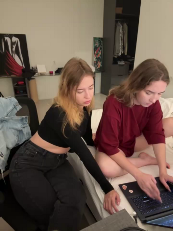 Nura_n_Sarah