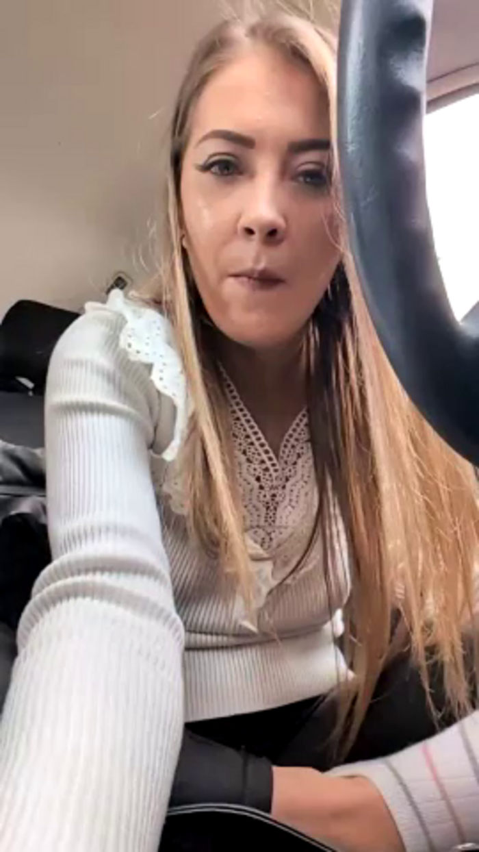 Risky_girl23