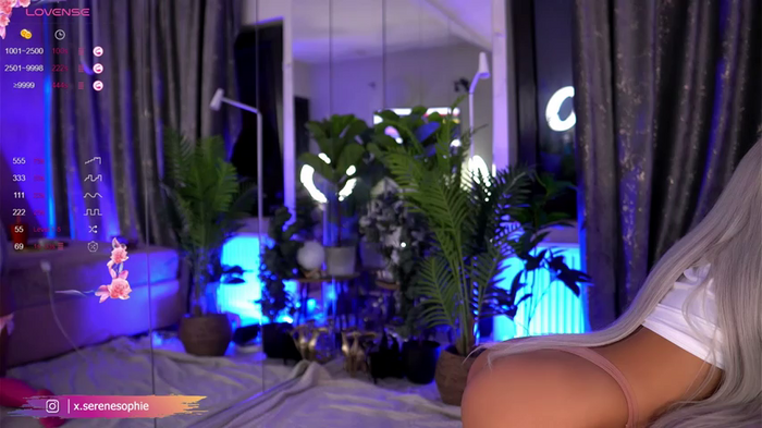 Serene_Sophiex