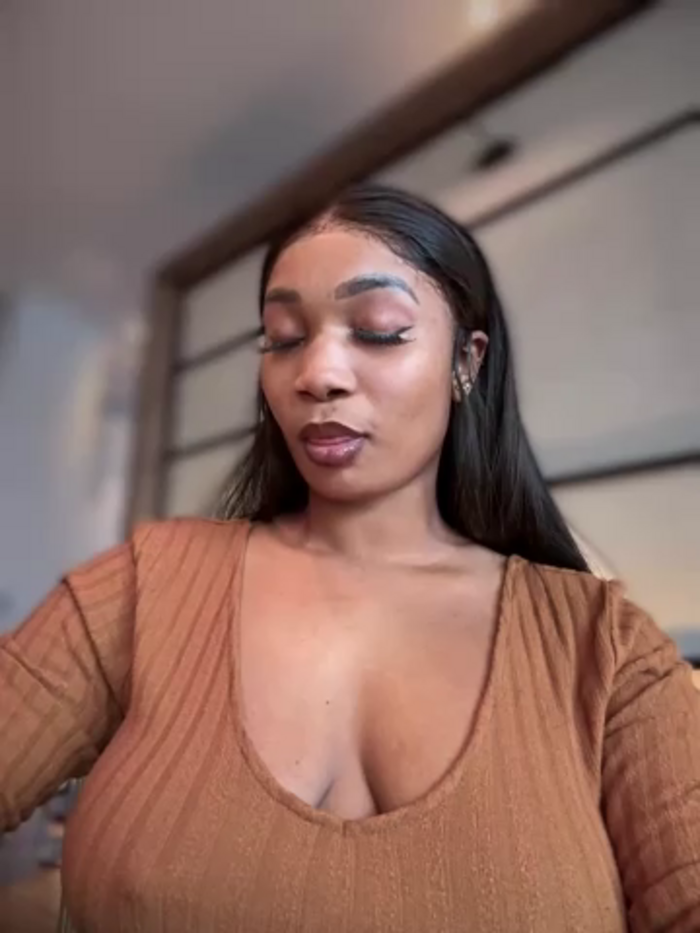 __Nessa__