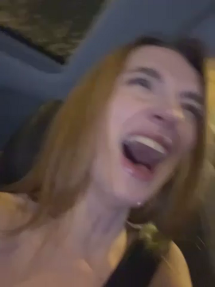 -AngelAri-