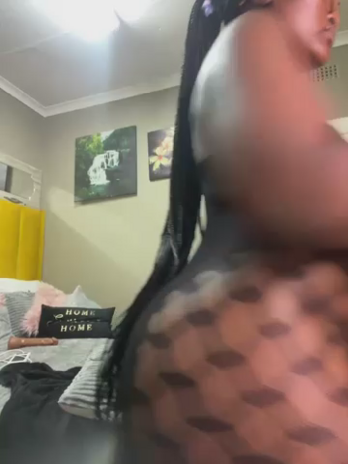 Bustygoddess32