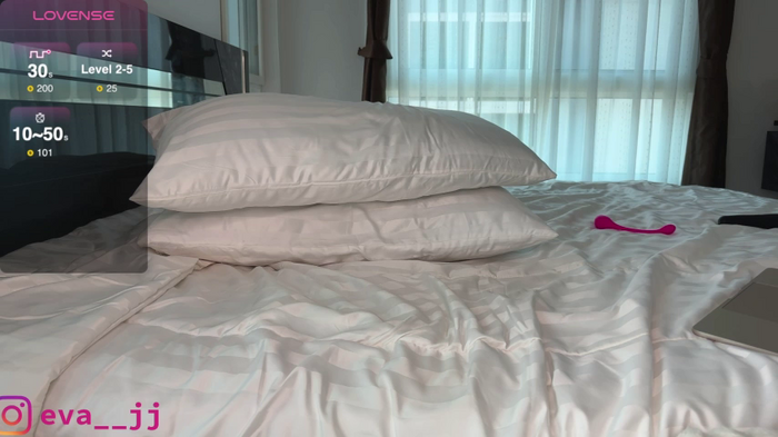 Eva_JJ