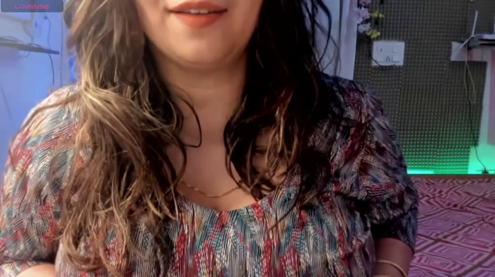 Gulabi_Queen