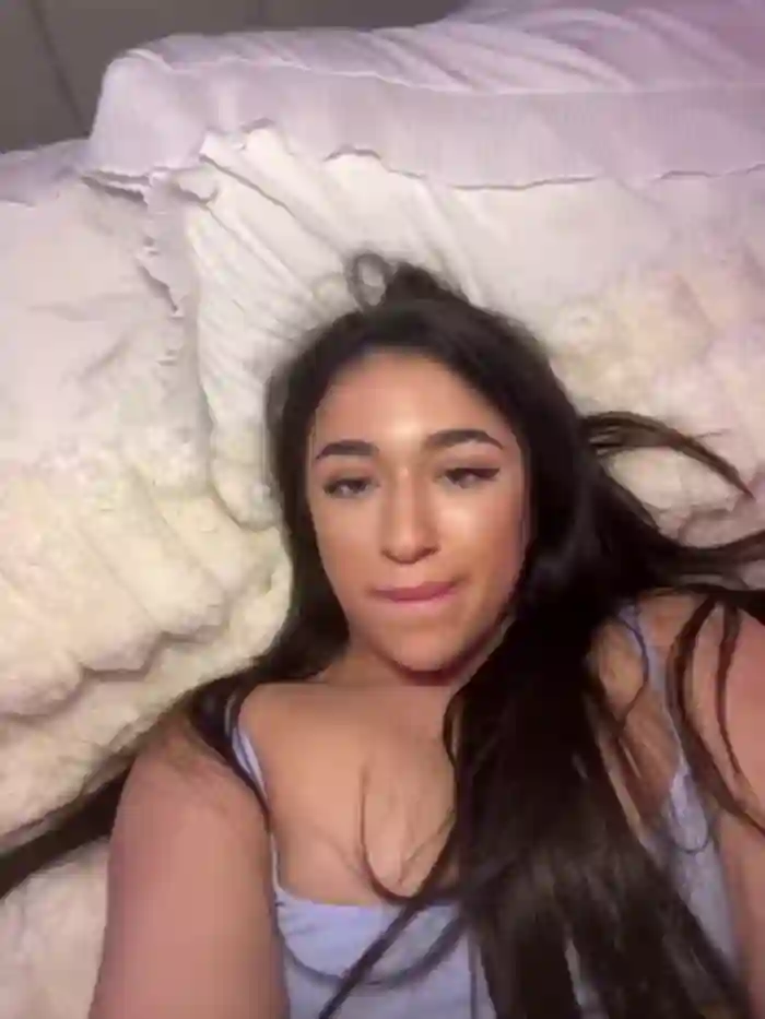2025/02/02/stripchat-missoliviarose-23-28-09