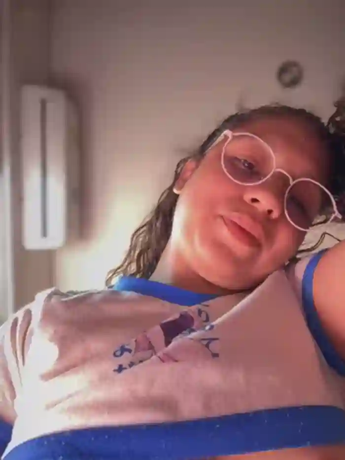2025/02/02/stripchat-shara_dreams-16-47-13