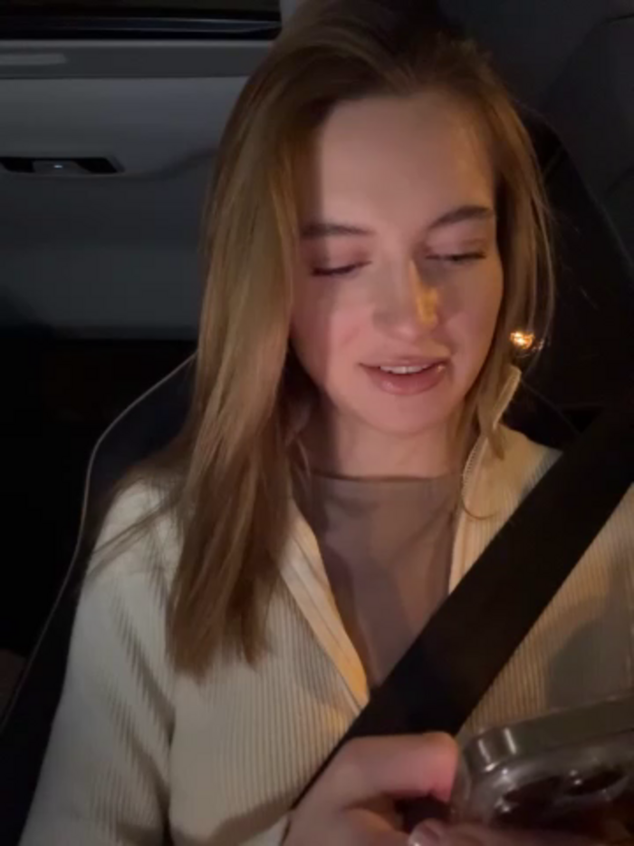 -AngelAri-