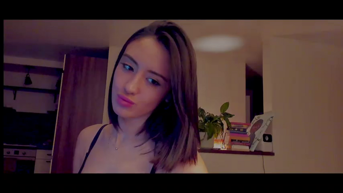 Alexa_Girl1