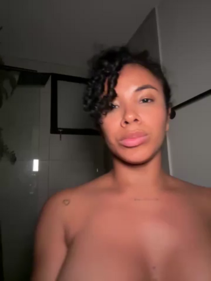 Brunettexio