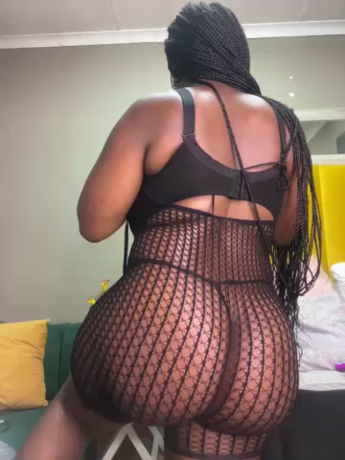Bustygoddess32