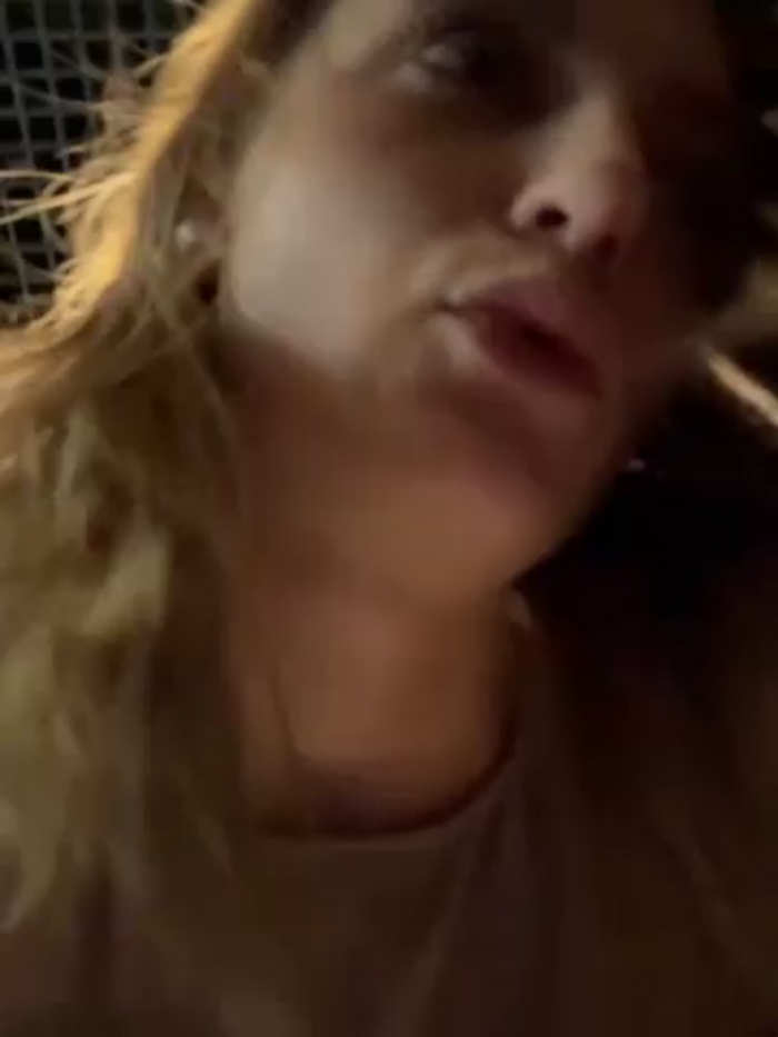 -AngelAri-
