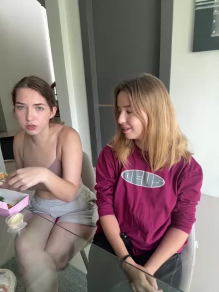 Nura_n_Sarah