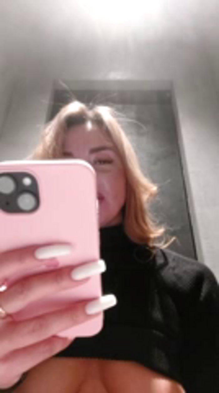 Gabriella_Hot_