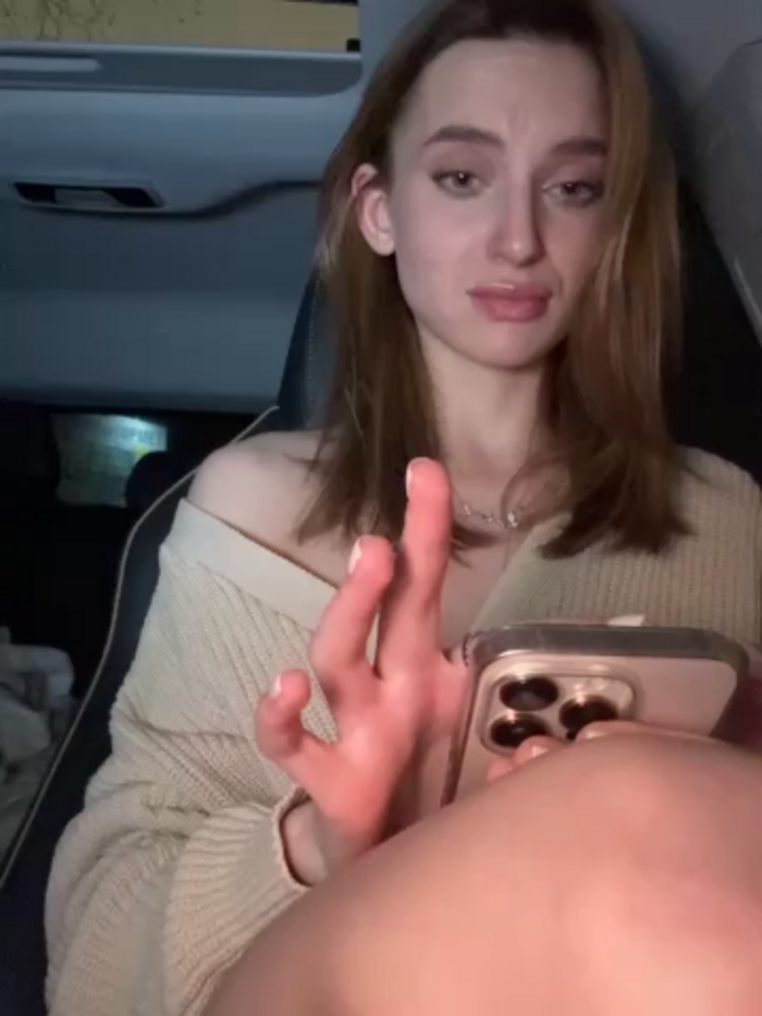 -AngelAri-
