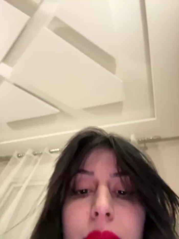 Hot_malak