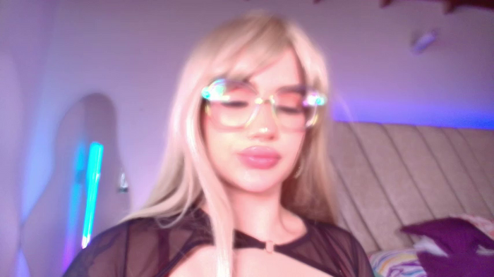 LeahPrada_