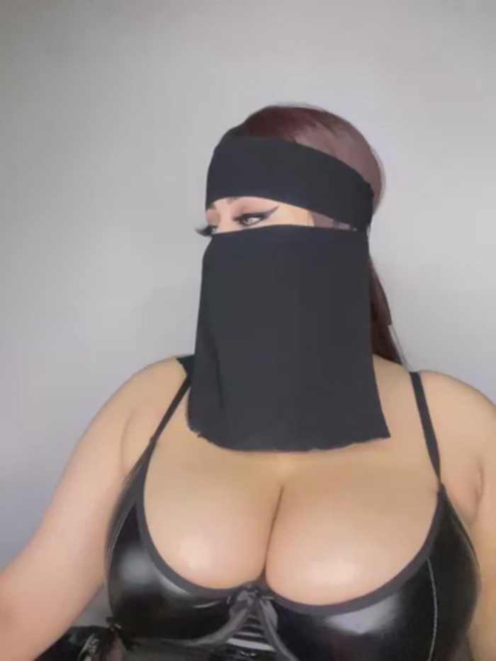 QueenDina777