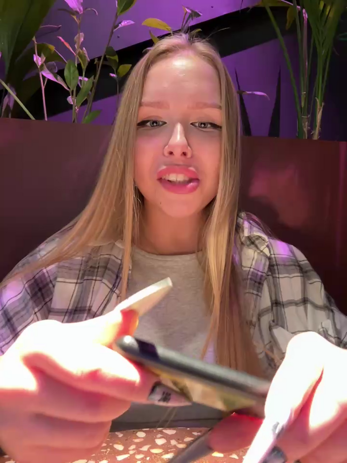 mur_girl
