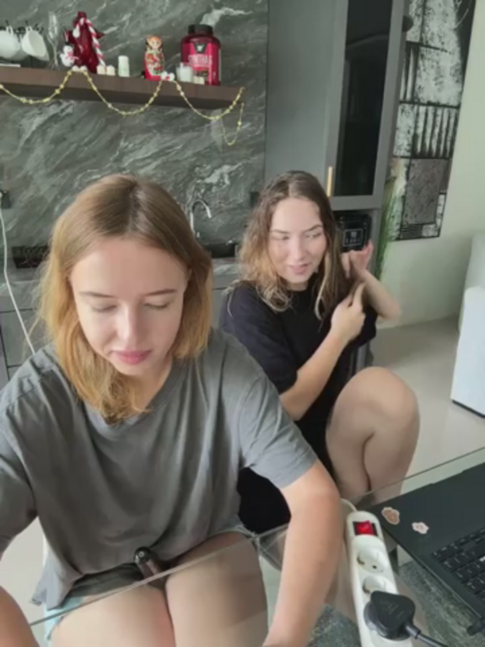 Nura_n_Sarah