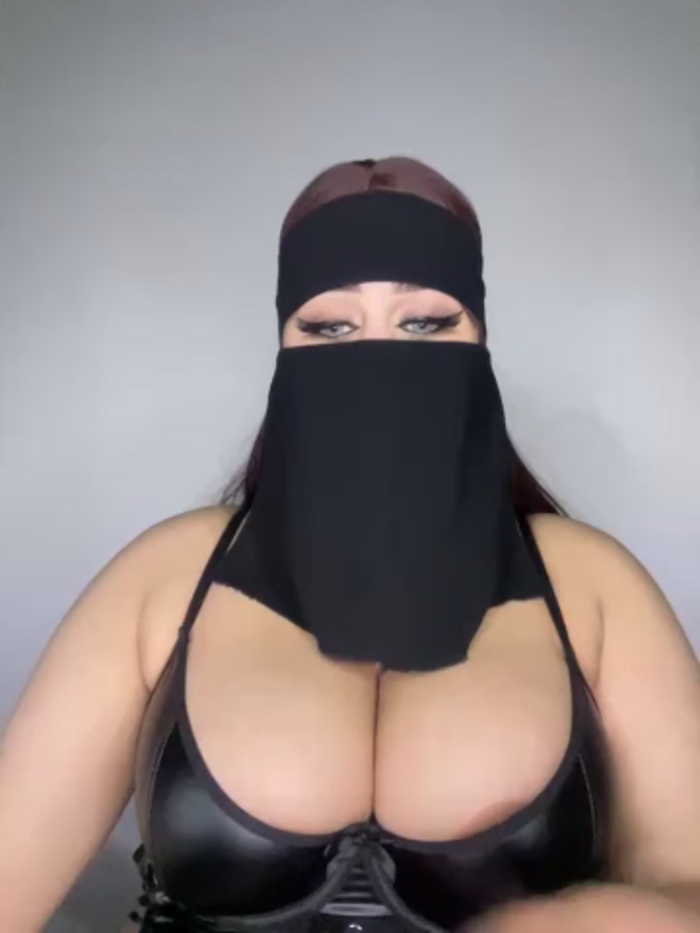 QueenDina777