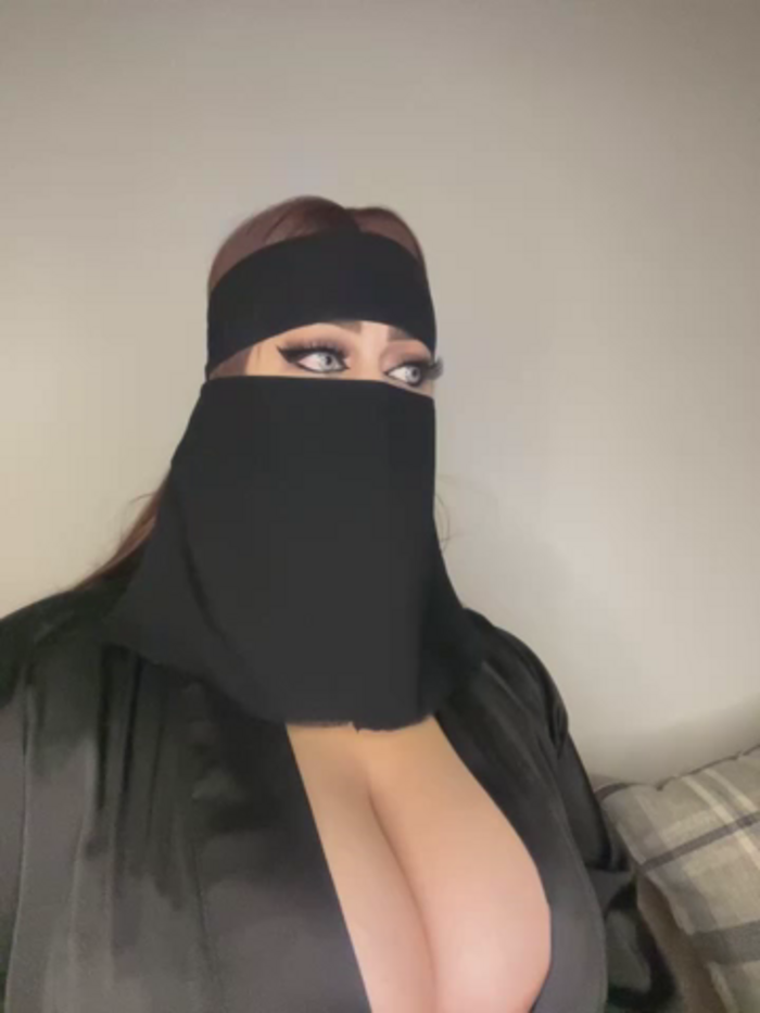 QueenDina777