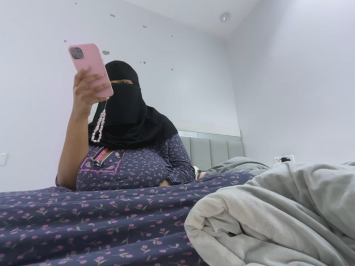 Submissive_Arab