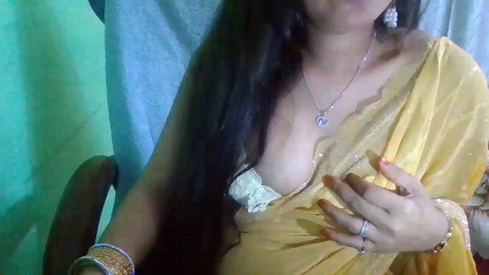 Yashika_Love1