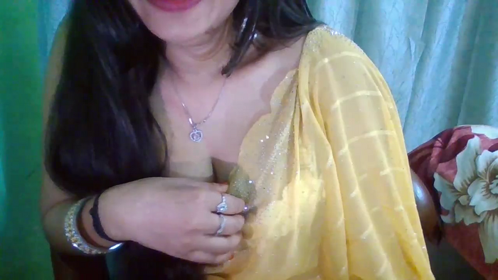 Yashika_Love1