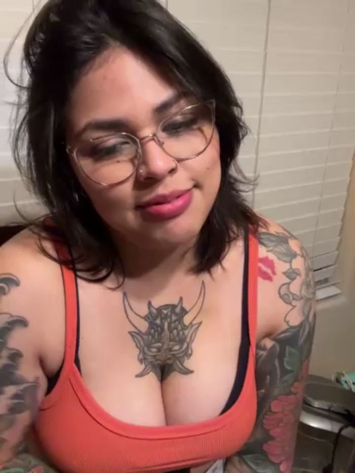miacanela_xo
