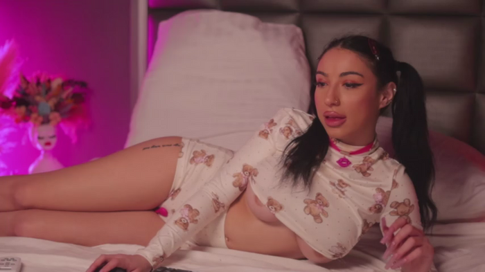 Anais_Bloom