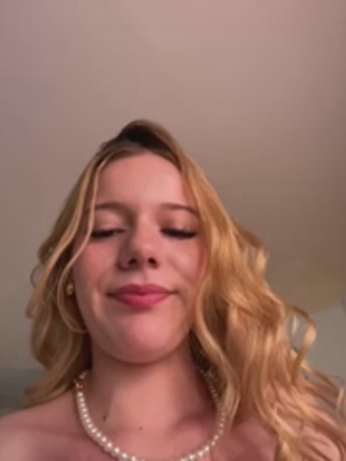 NicoleCut