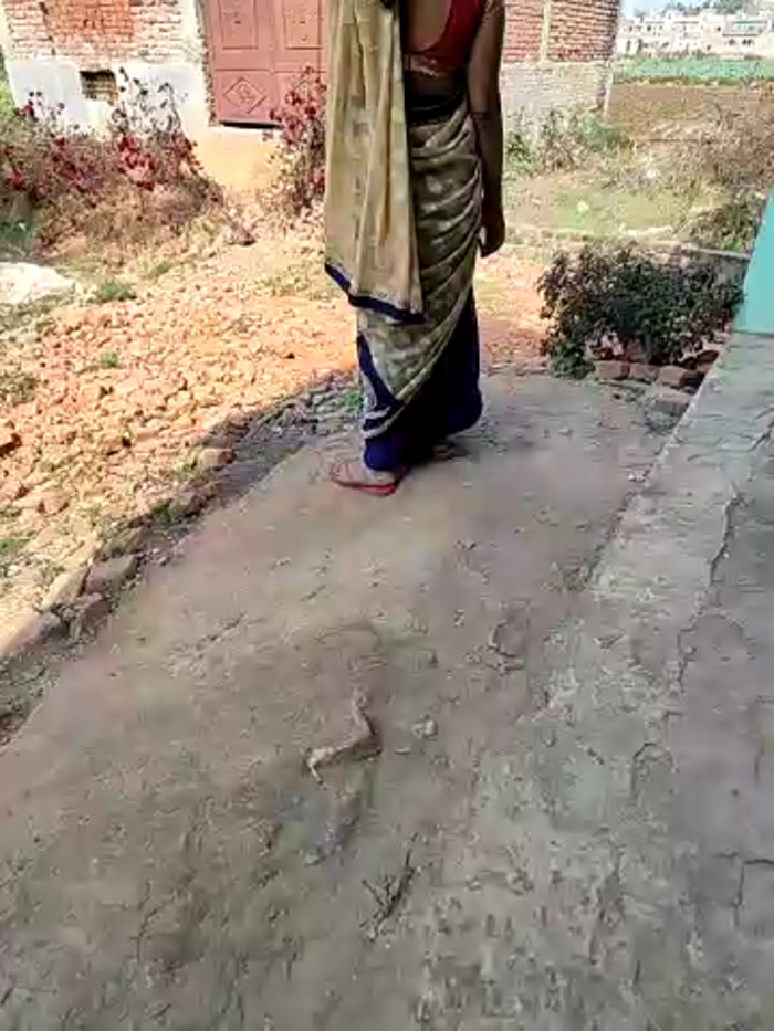 COUPLLE_VILLAGE