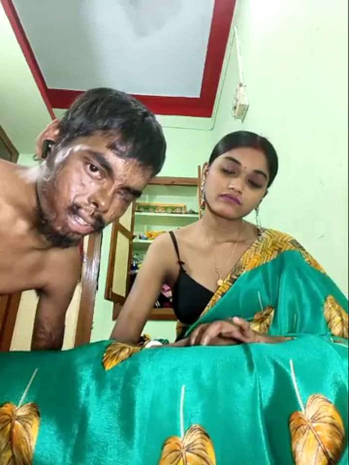 Hotbhabhi85