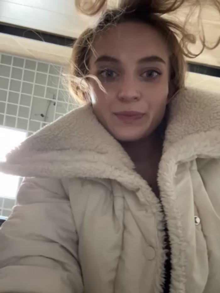 -AngelAri-