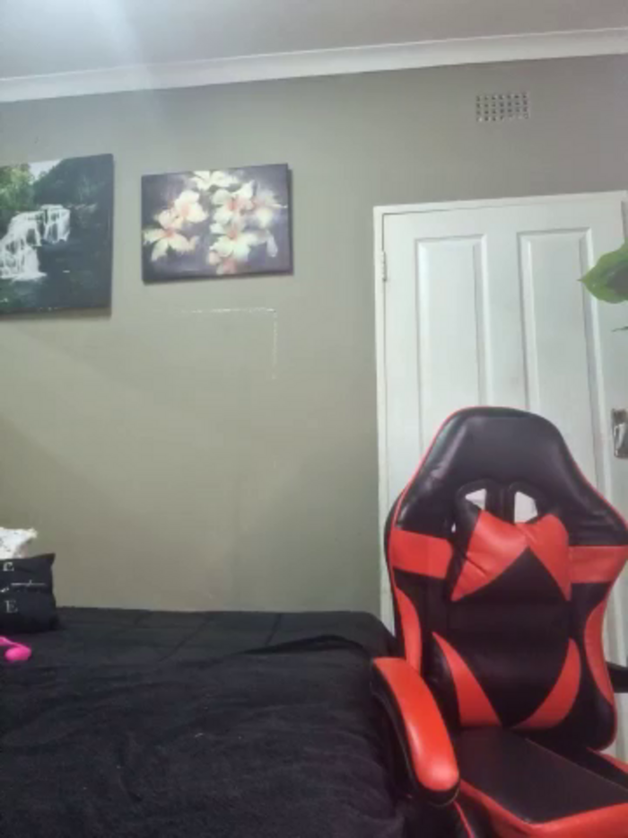 Bustygoddess32