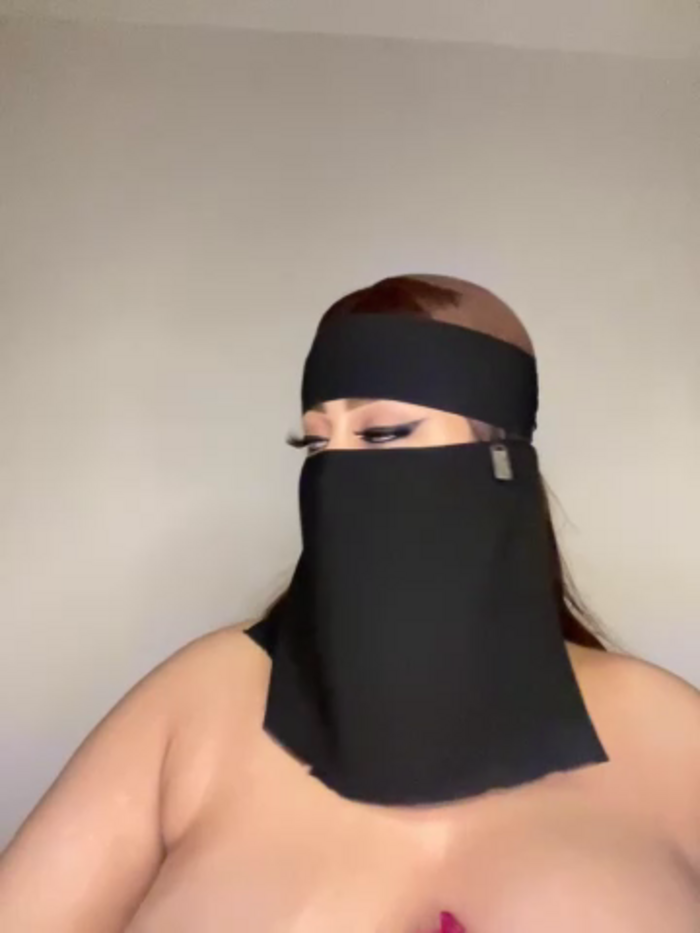 QueenDina777