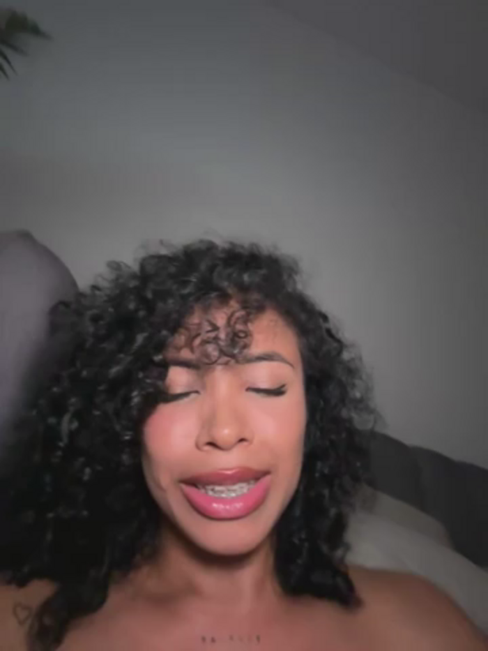 Brunettexio