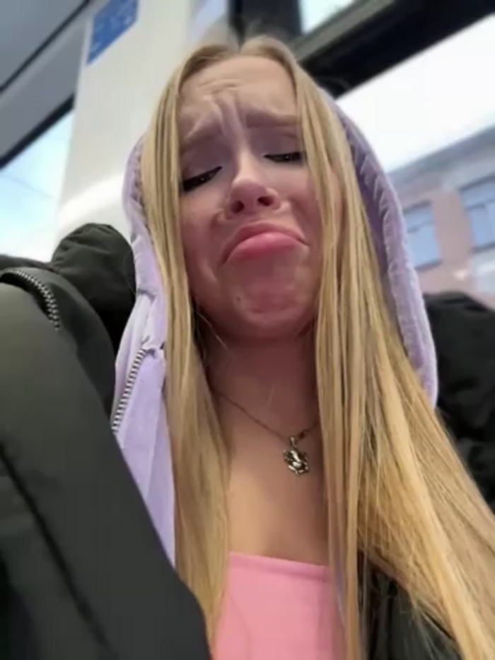 mur_girl