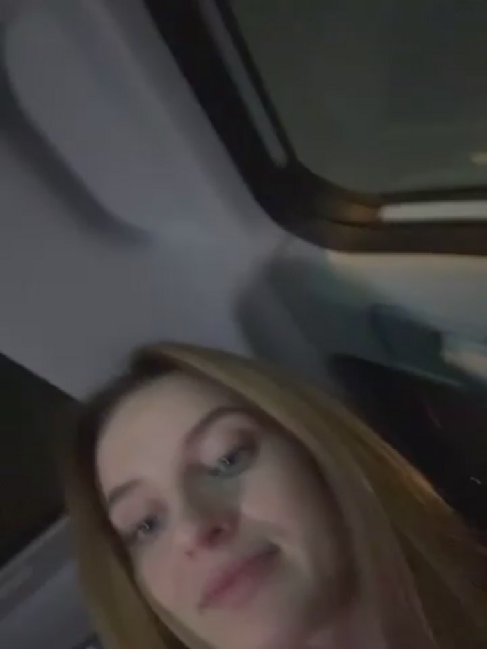 -AngelAri-