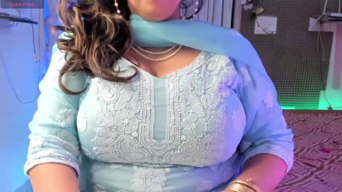 Gulabi_Queen