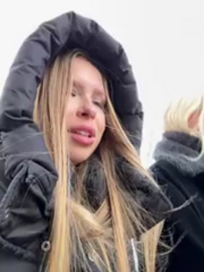 mur_girl