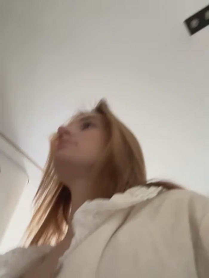 -AngelAri-