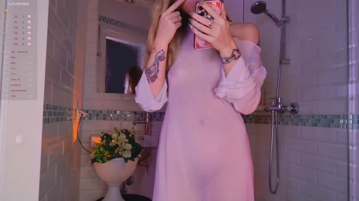 LoraaDoll