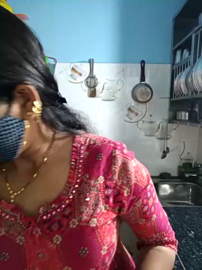 Anu-sexy-cpl