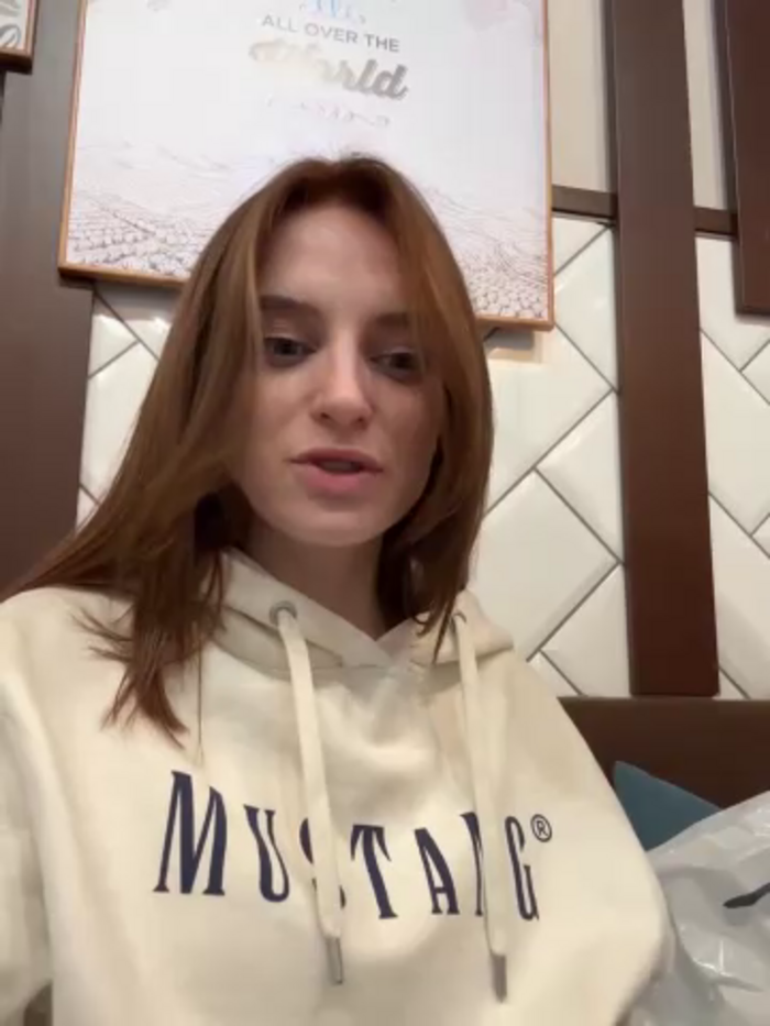 -AngelAri-