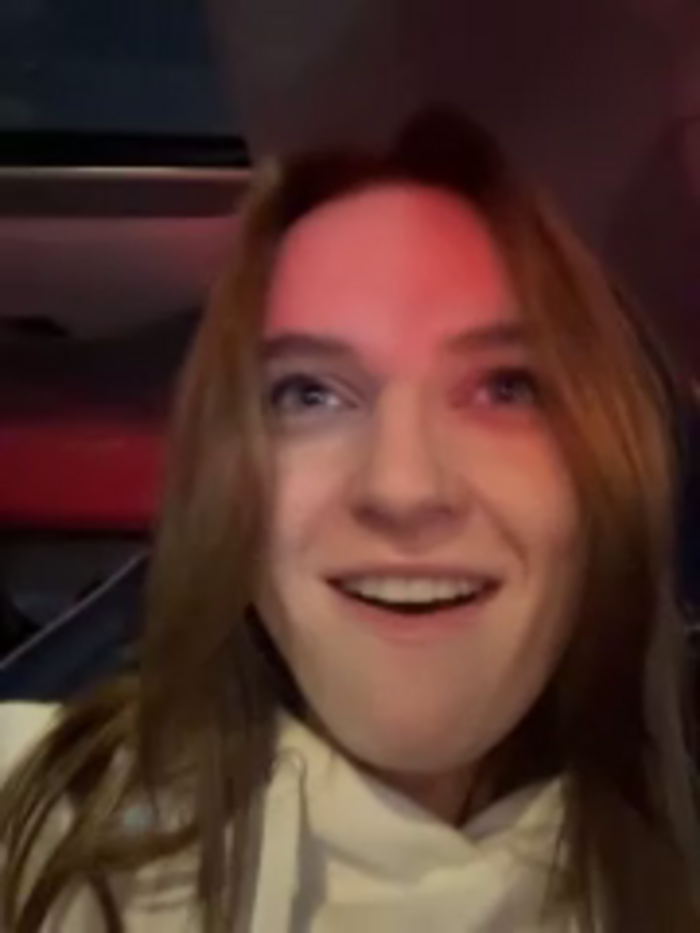 -AngelAri-