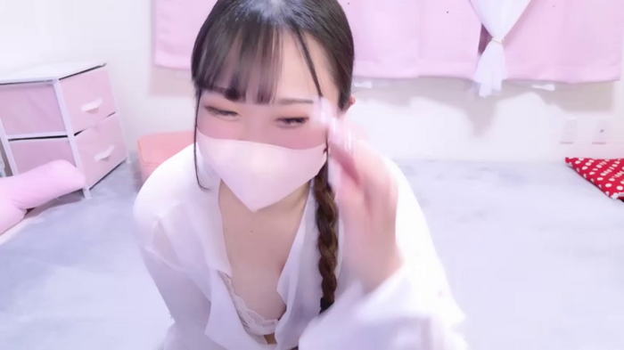 MAIKA_pyon