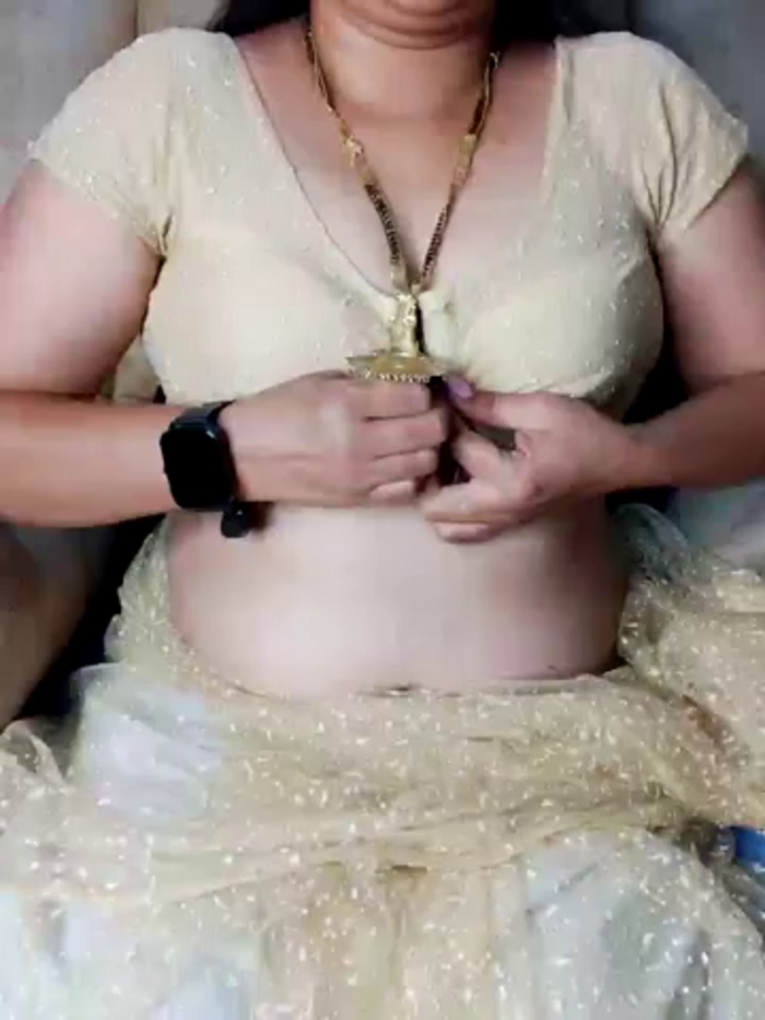 Unique_Housewife