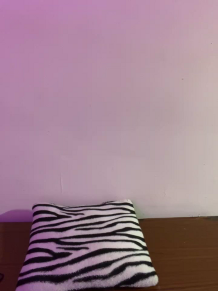 Felicia_smok3