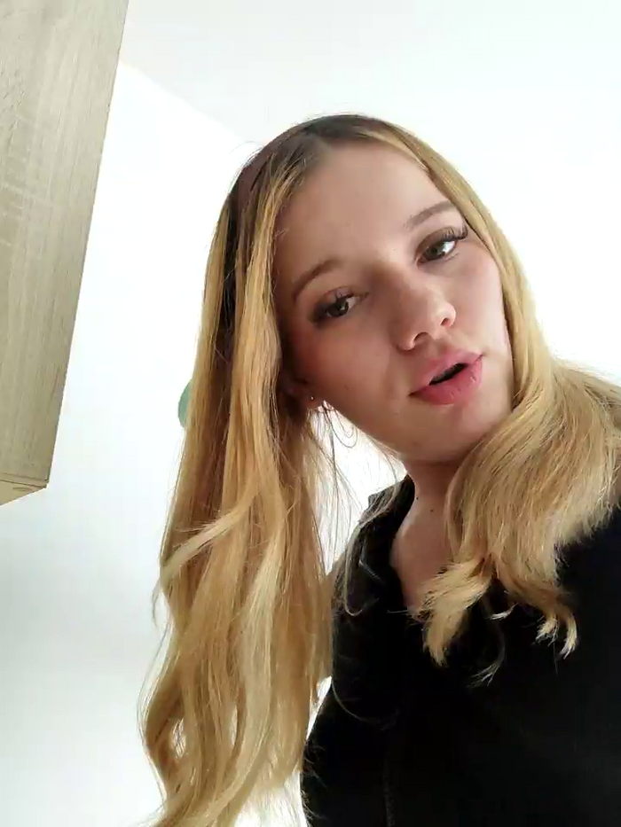 NicoleCut